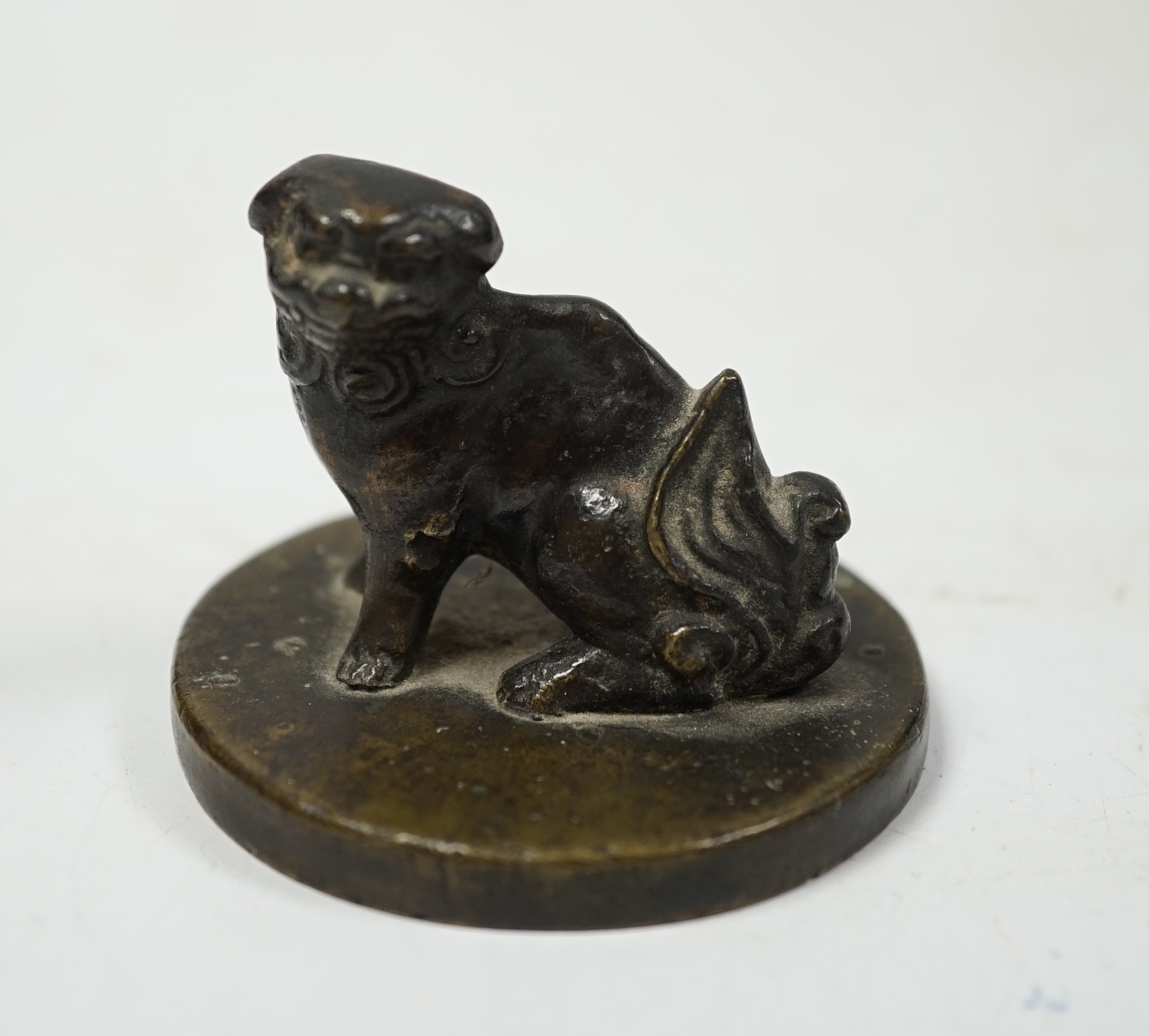 A Japanese bronze dog seal, base 5.6cm diameter